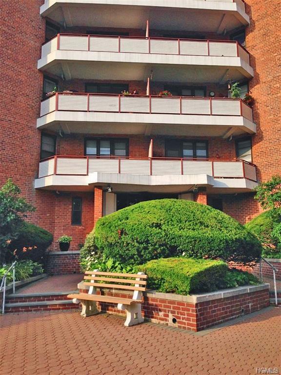325 King Street - Photo 1