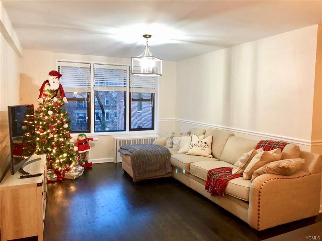 6035 Broadway - Photo 1