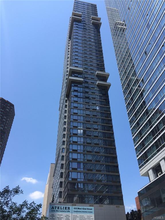 635 42nd Street - Photo 1