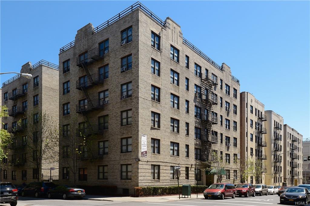 55 190th Street - Photo 1