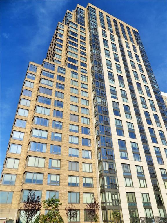 10 City Place - Photo 1