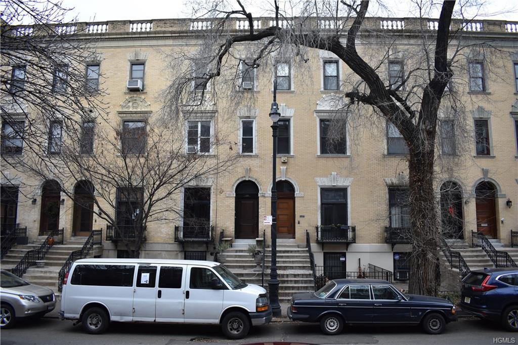209 138th Street - Photo 1