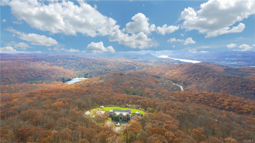 101 Round Hill Road - Photo 1