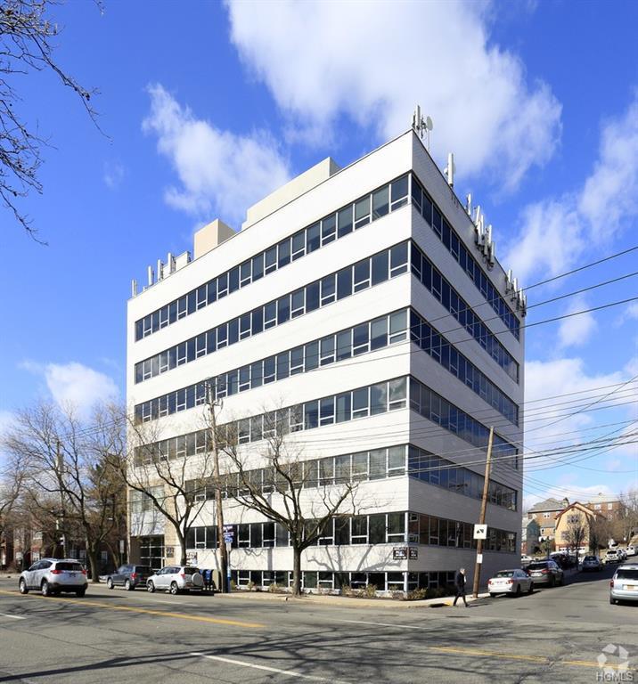 733 Yonkers Avenue - Photo 1
