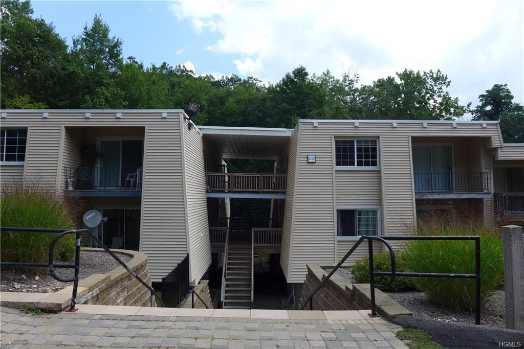 428 Fox Run - Photo 1