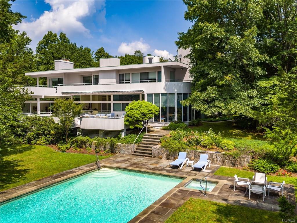 10 Dogwood Hills Road - Photo 1