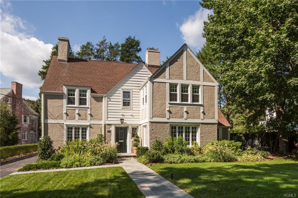 328 Central Parkway - Photo 1