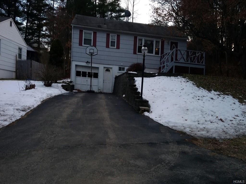 19 Lakeview Drive - Photo 1