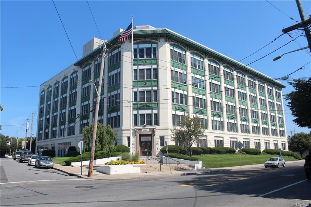 1 Landmark Square - Photo 1