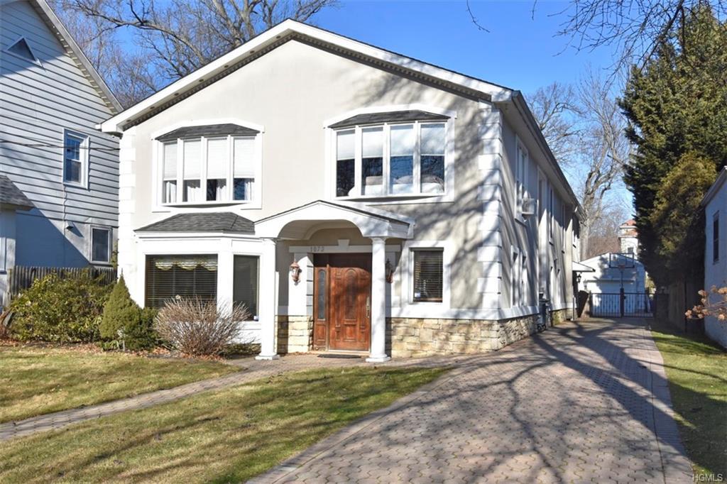 1072 Washington Avenue - Photo 1