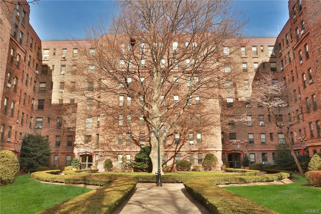 531 Lincoln Avenue - Photo 1