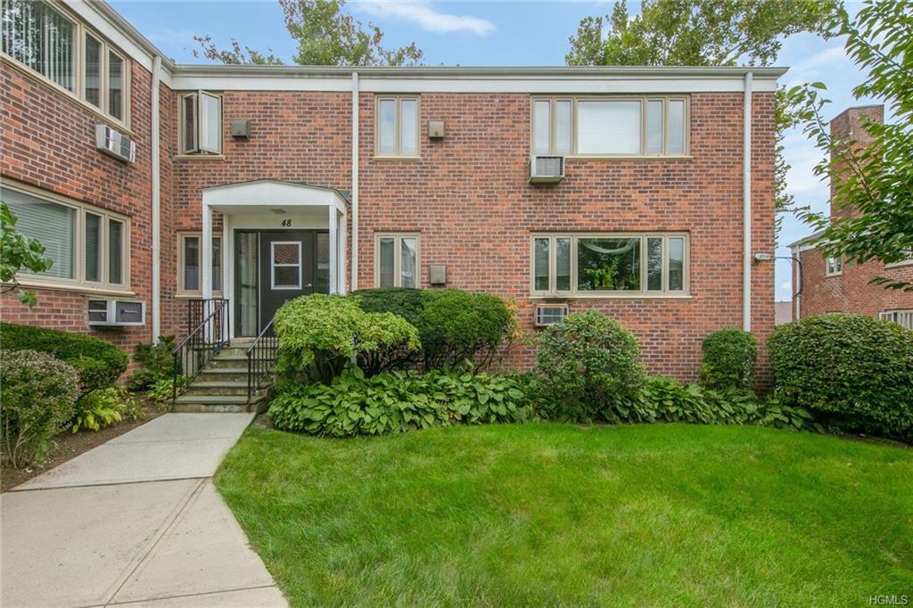48 Lawrence Drive - Photo 1