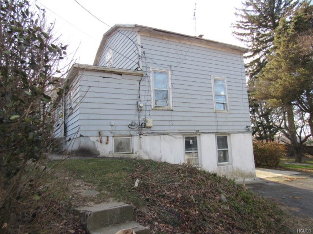 9 Montgomery Avenue - Photo 1
