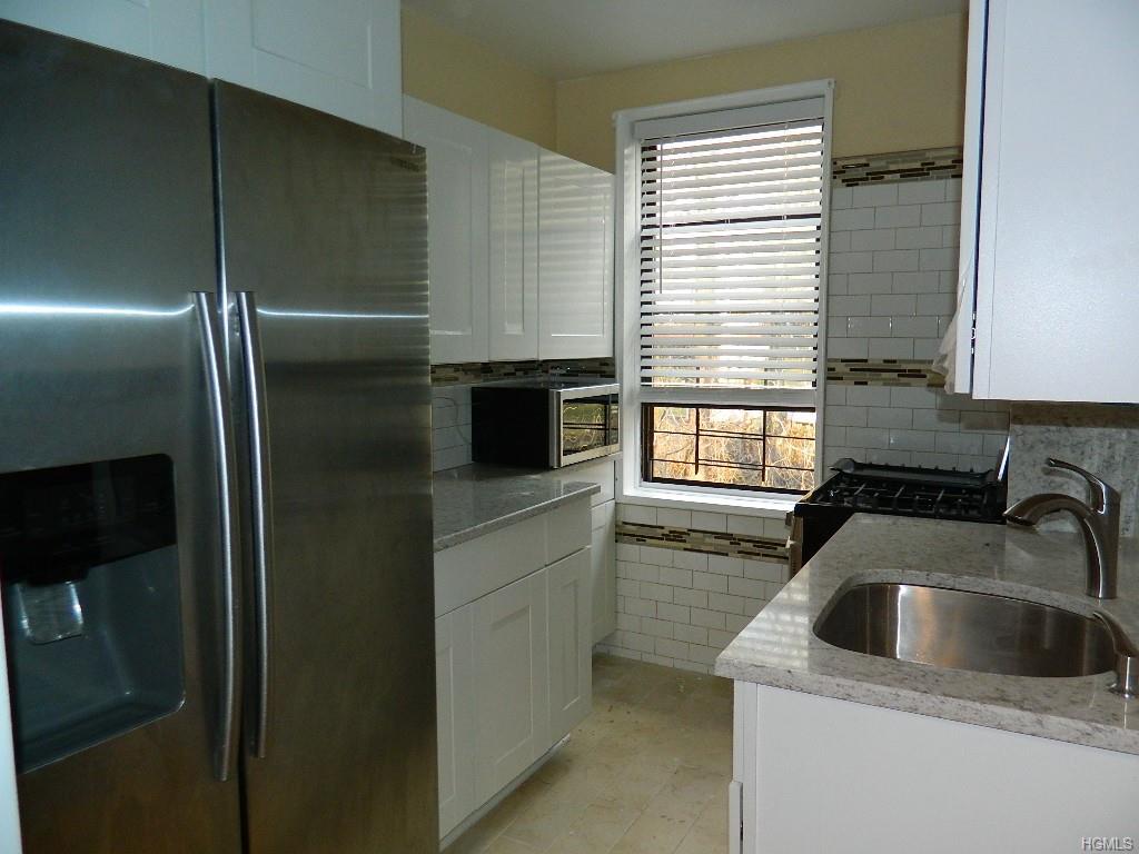 650 Warburton Avenue - Photo 1