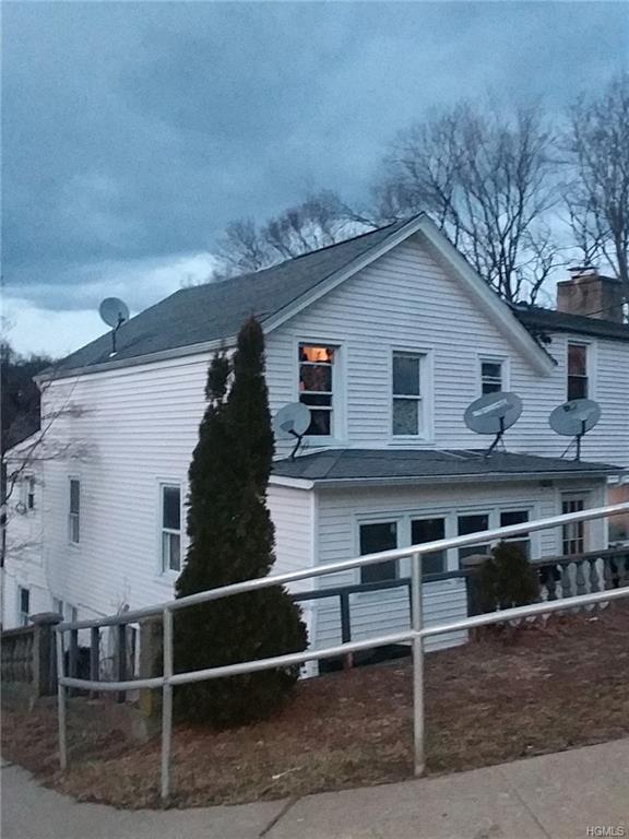 1600 Lincoln Terrace - Photo 1