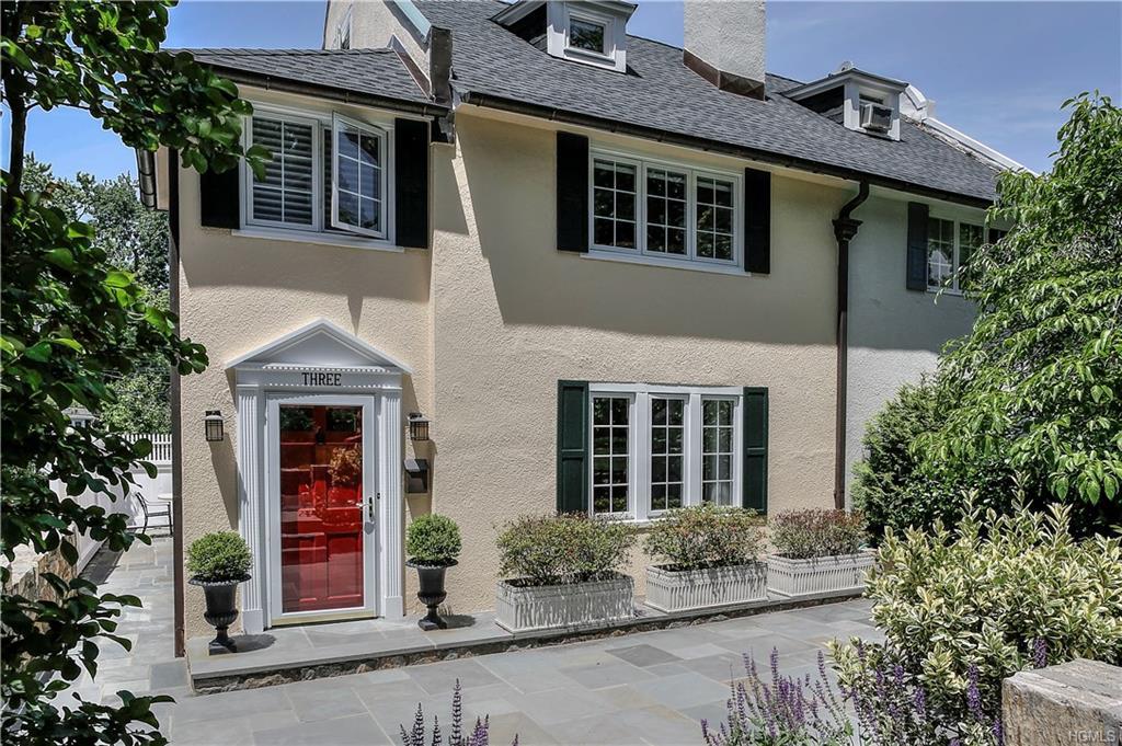 3 Beverly Road - Photo 1