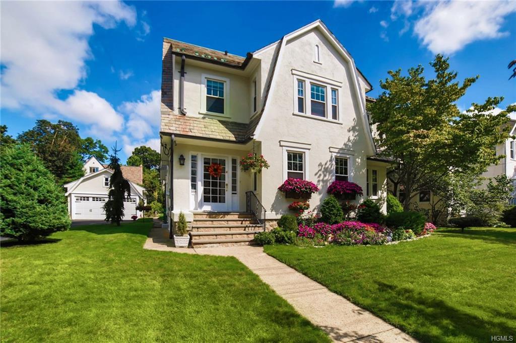 335 Devonia Avenue - Photo 1