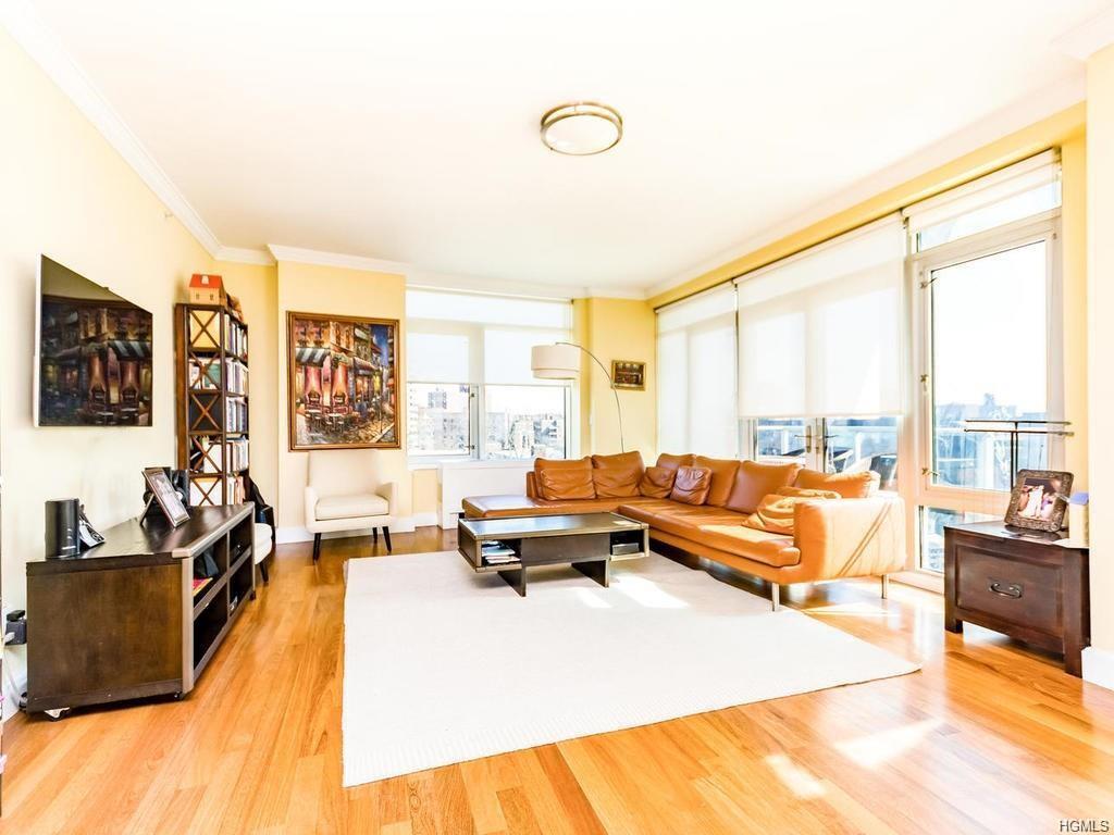 3220 Arlington Avenue - Photo 1