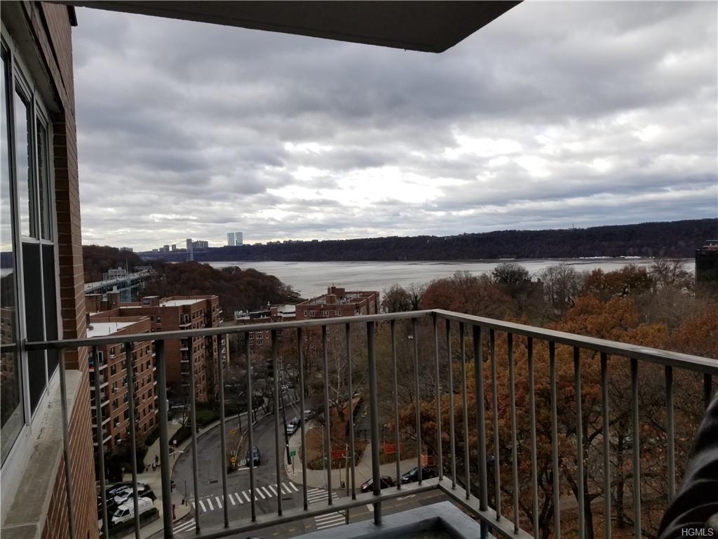 2601 Henry Hudson Parkway - Photo 1