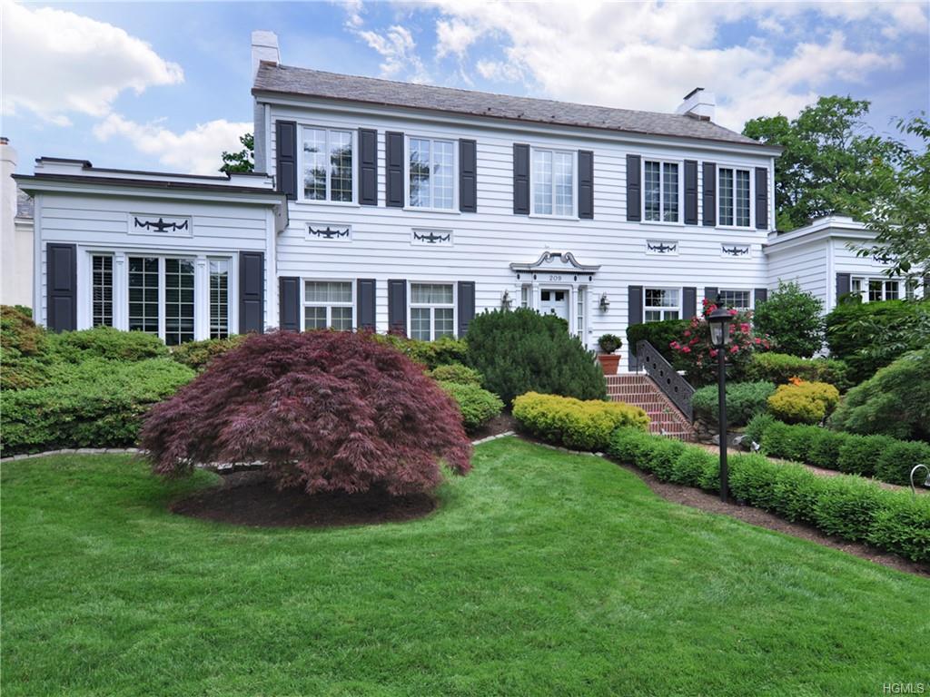 209 Jackson Avenue - Photo 1