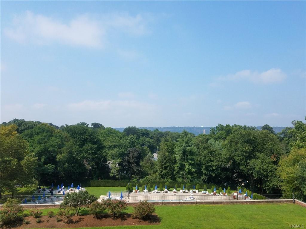 4705 Henry Hudson Parkway - Photo 1