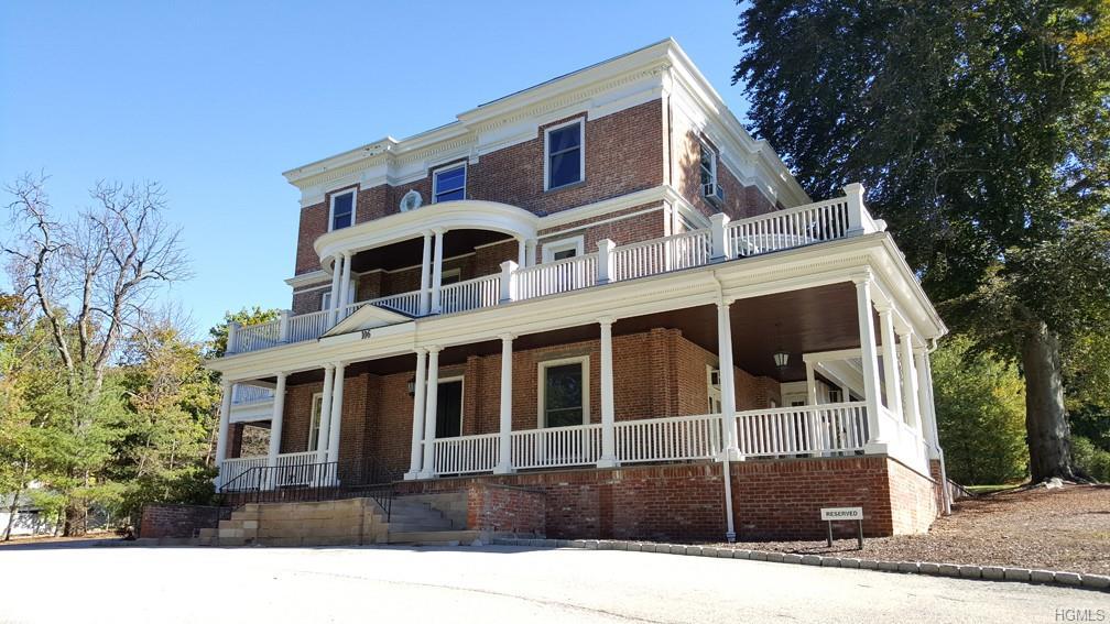 106 Broadway - Photo 1