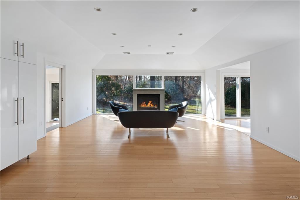 7213 Peconic Bay Boulevard - Photo 1