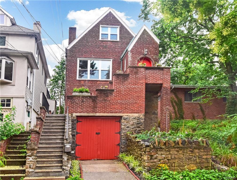 3122 Arlington Avenue - Photo 1