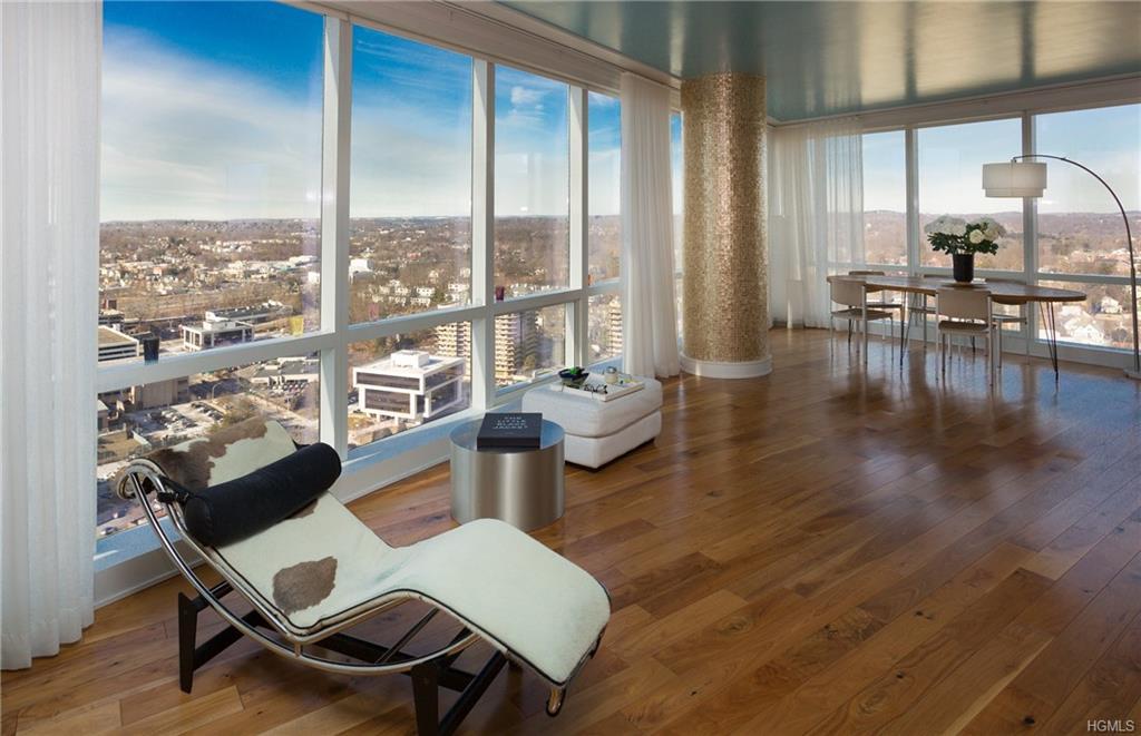 5 Renaissance Square - Photo 1