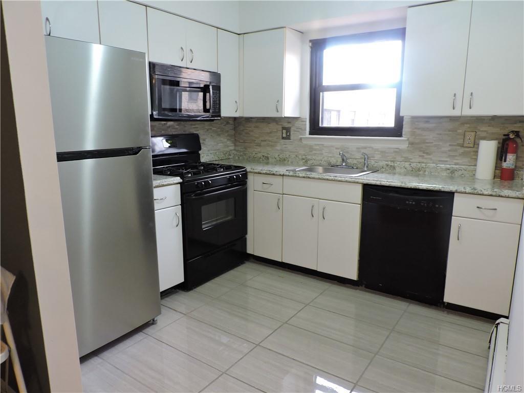 268 Sneden Place - Photo 1