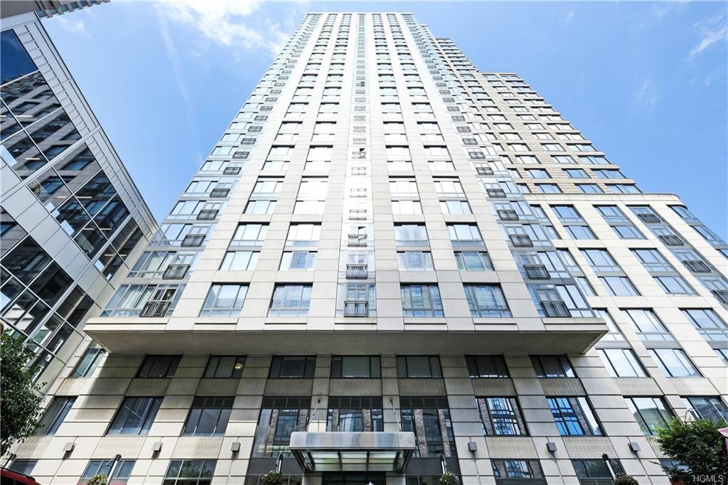 10 City Place - Photo 1