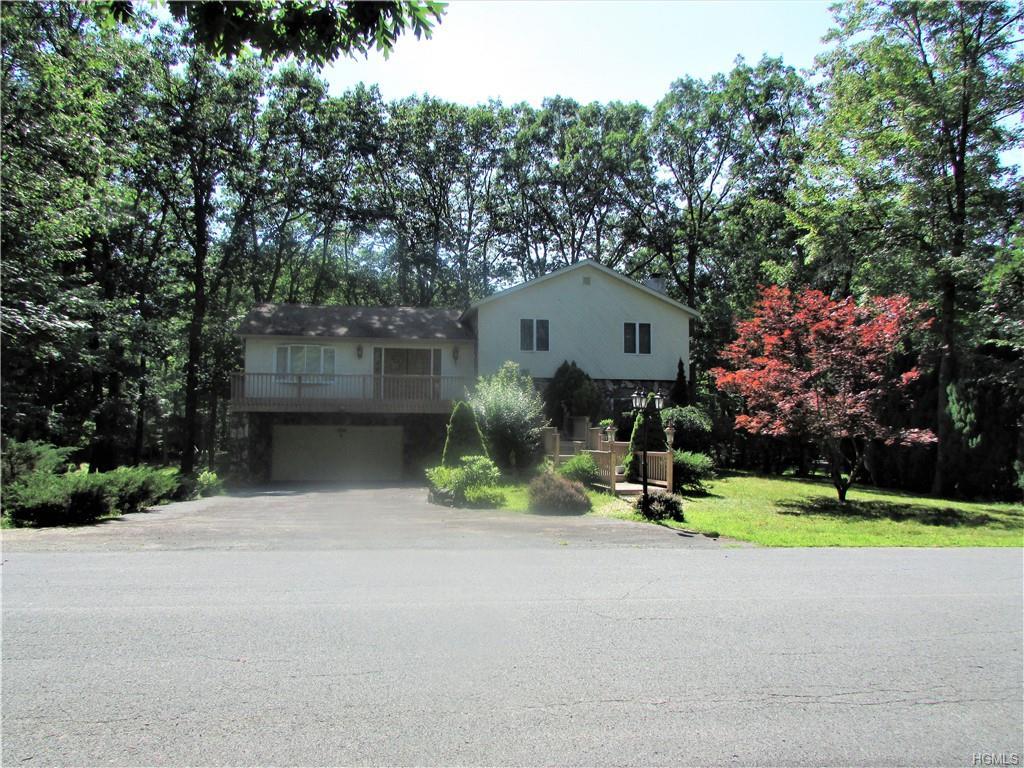 4 Pond Lane - Photo 1