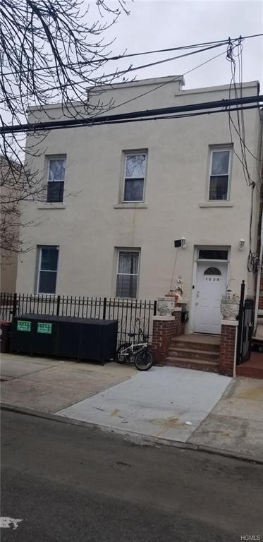 1936 Hunt Avenue - Photo 1