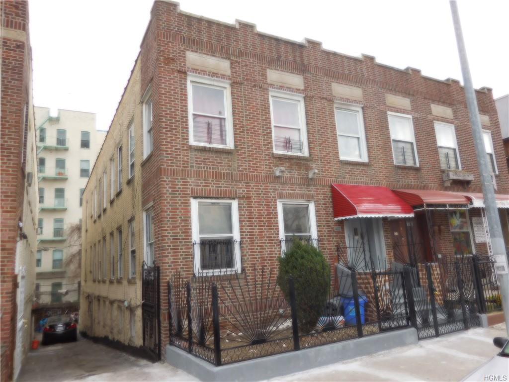1650 Montgomery Avenue - Photo 1