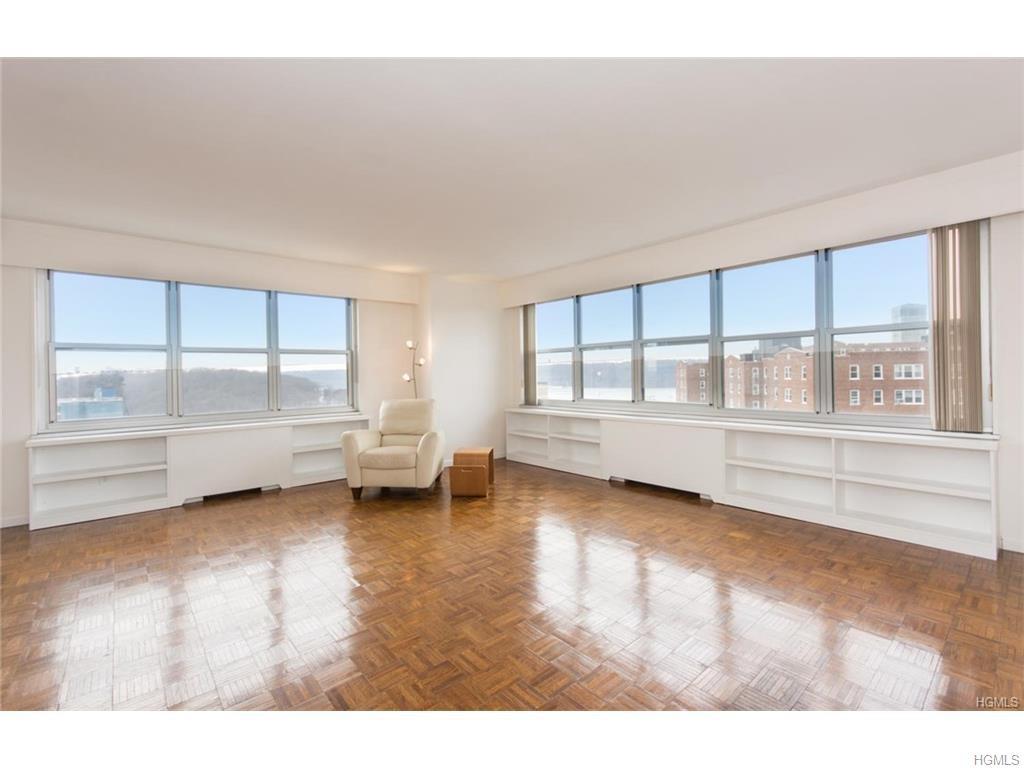555 Kappock Street - Photo 1