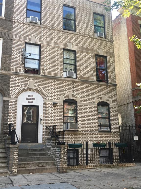84 Elliott Avenue - Photo 1