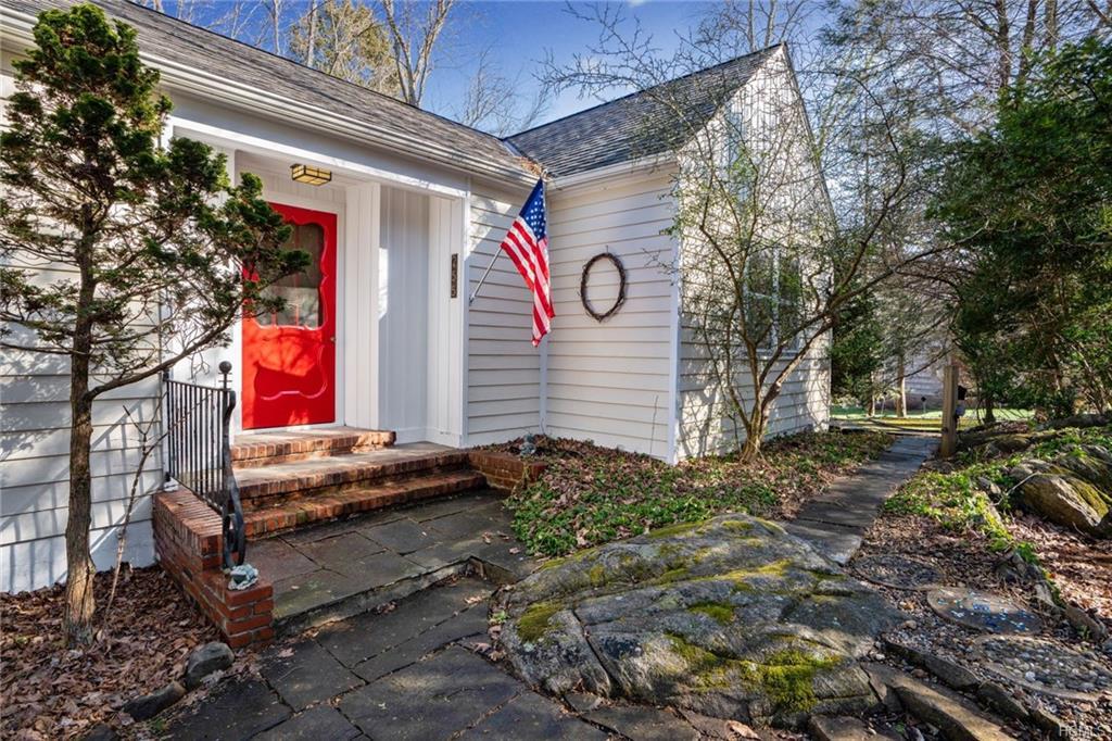 255 Douglas Road - Photo 1