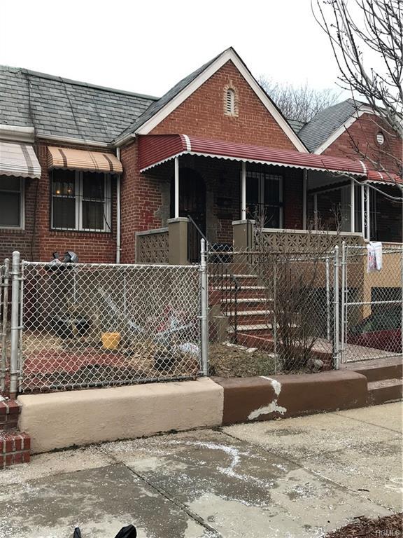926 Boynton Avenue - Photo 1