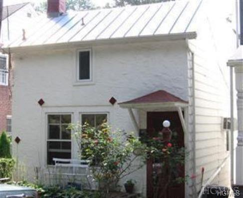 32 Ferris Street - Photo 1