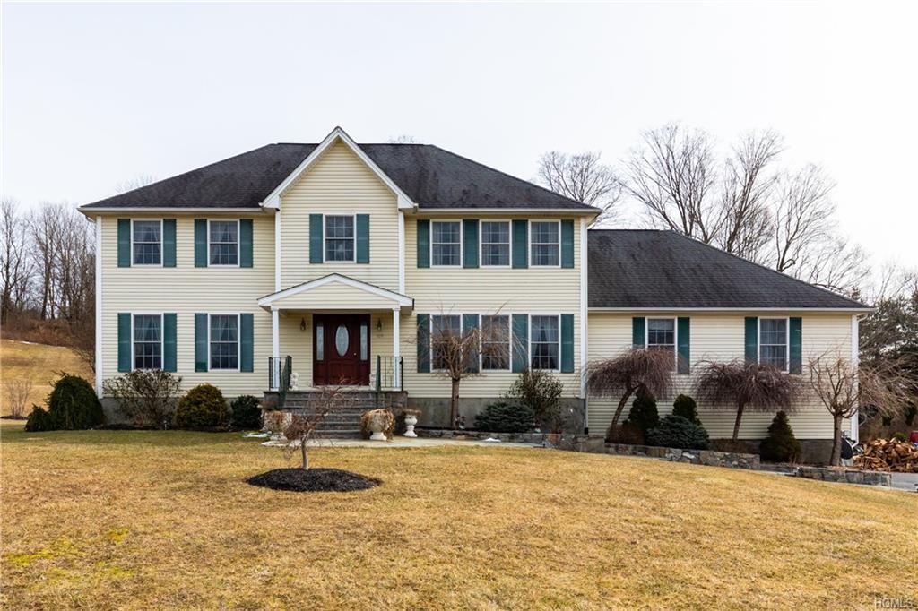 109 Cunningham Drive - Photo 1