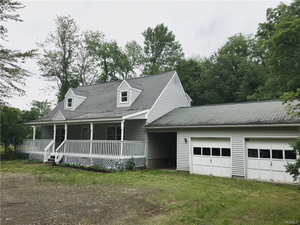 605 Beekman Road - Photo 1