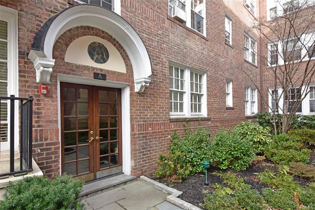 133 Pondfield Road - Photo 1