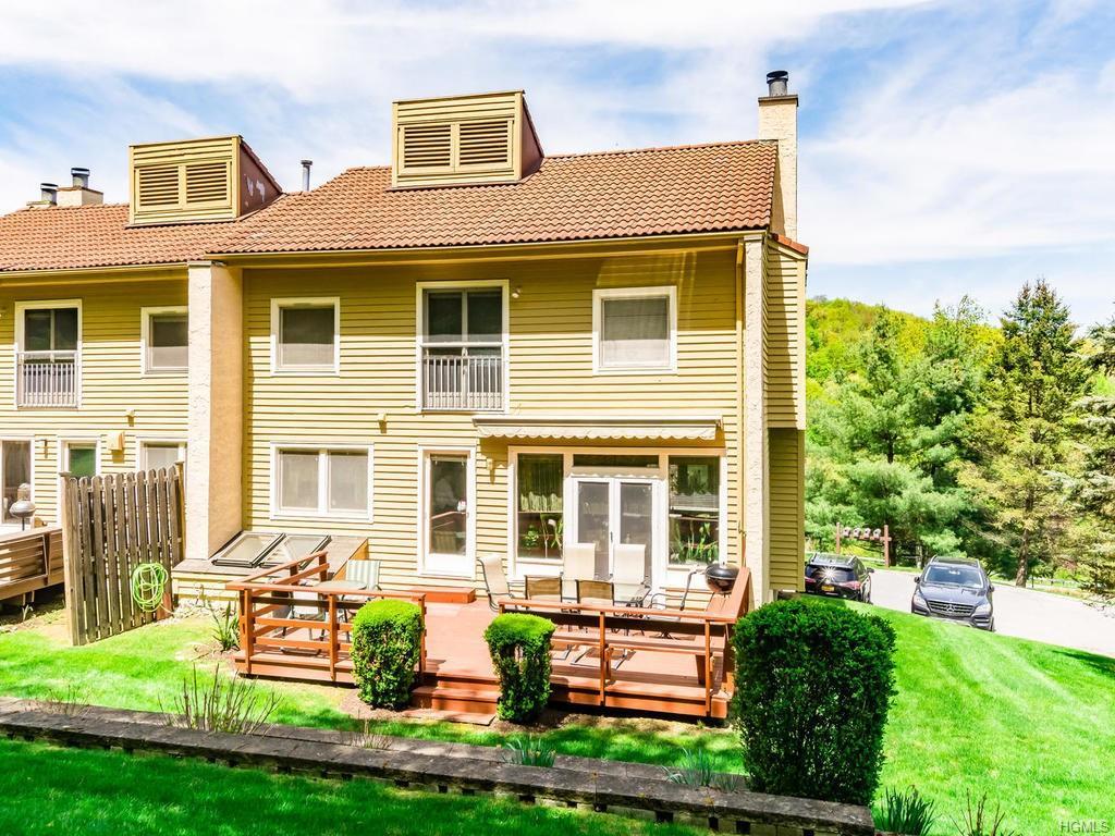 15 Deer Ridge Road - Photo 1