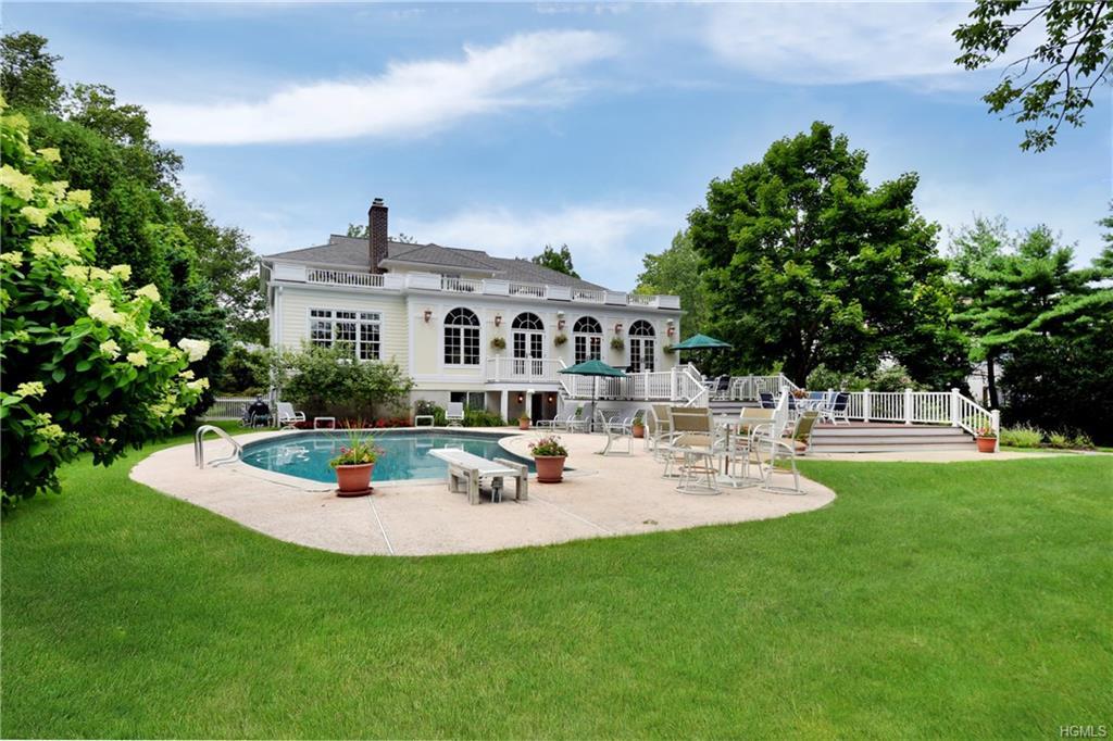 8 Fairway Drive - Photo 1