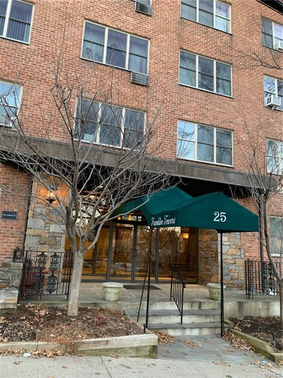 25 Franklin Avenue - Photo 1