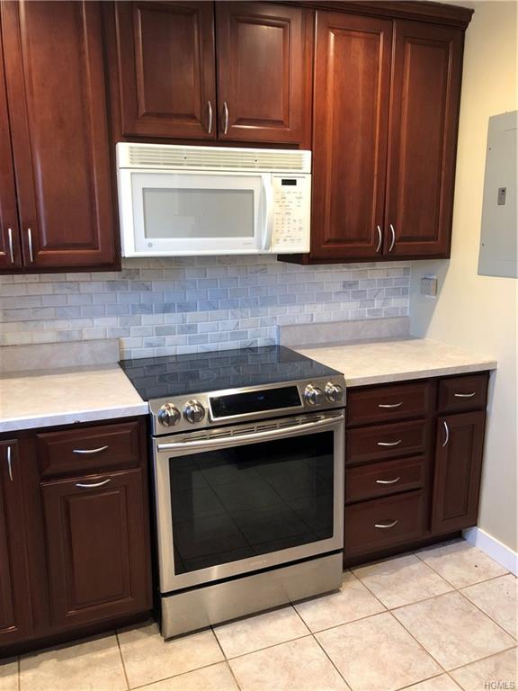 84 Charter Circle - Photo 1
