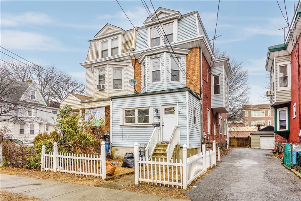 558 Van Cortlandt Park Avenue - Photo 1