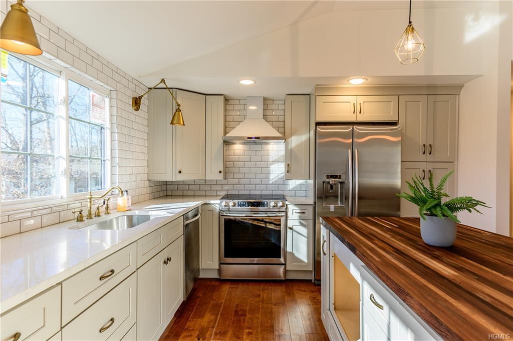 270 Fostertown Drive - Photo 1