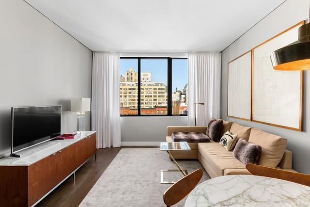211 13th Street - Photo 1