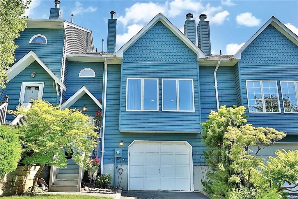 5 Village Gate Way - Photo 1